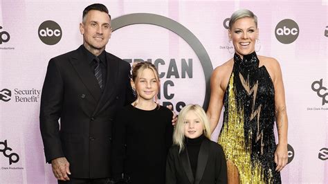 Pink posts ‘embarrassing’ nude photo taken by husband Carey Hart